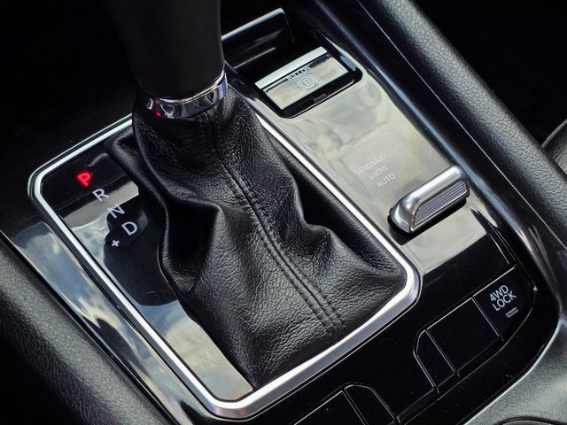 Used 2024 Jeep Compass Latitude image 31