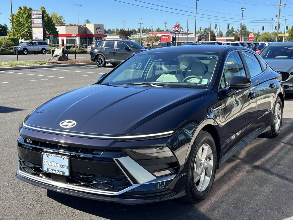 Certified 2025 Hyundai Sonata SE image 3