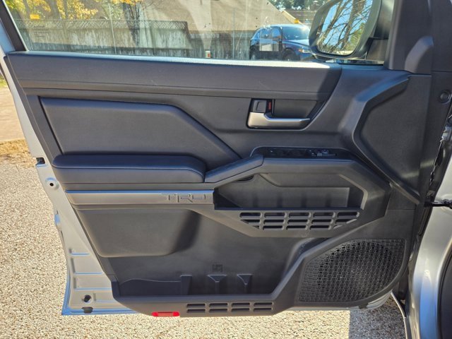 Used 2025 Toyota Tacoma TRD Off-Road image 13