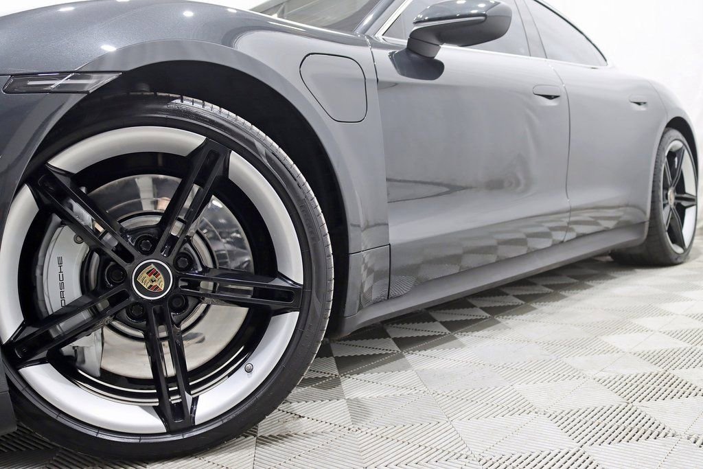 Used 2022 Porsche Taycan 4S image 5