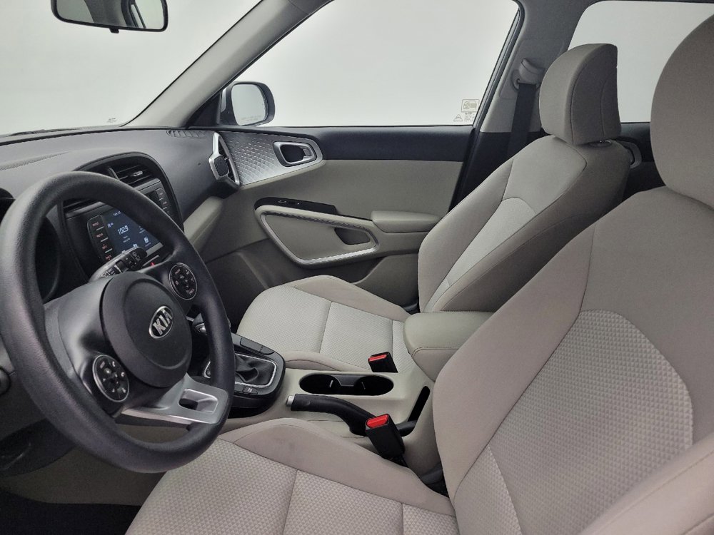Used 2020 Kia Soul LX image 17