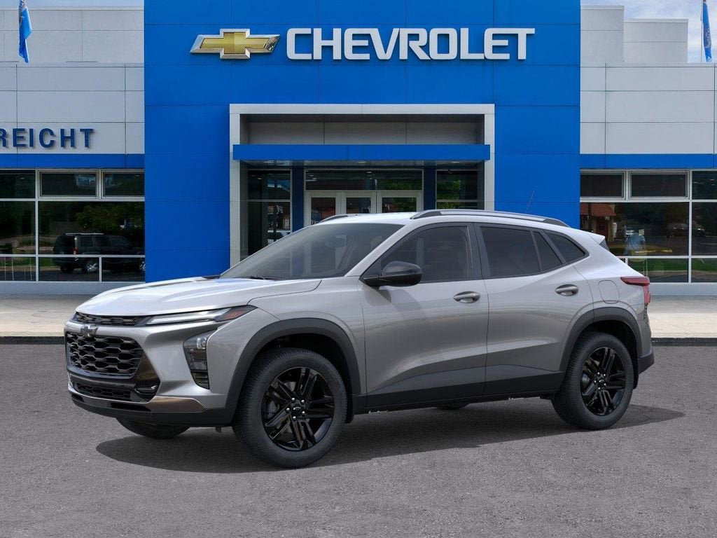 New 2026 Chevrolet Trax ACTIV FWD image 2