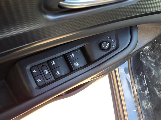 New 2025 Jeep Grand Cherokee Altitude image 15