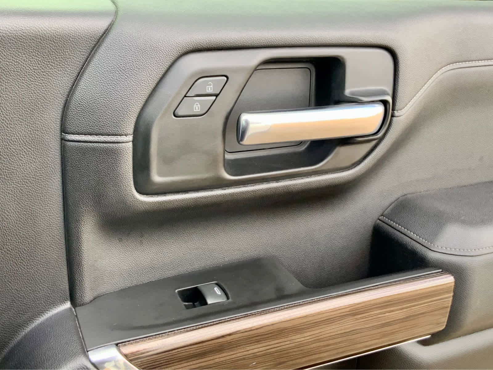 Used 2020 Chevrolet Silverado 1500 LT Trail Boss image 55