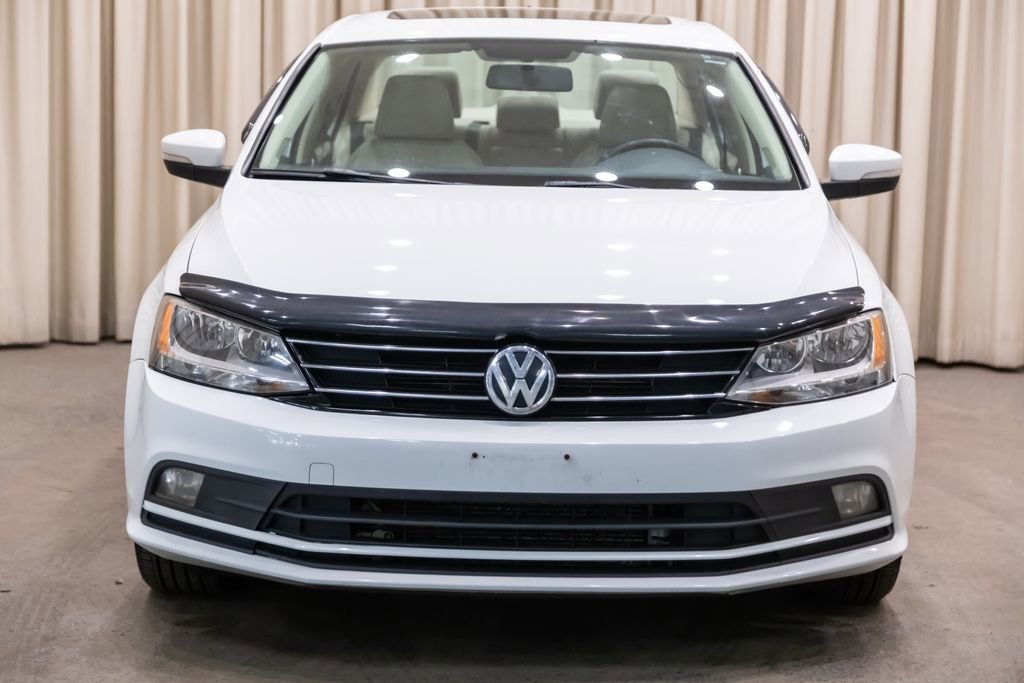 Used 2016 Volkswagen Jetta SE image 3
