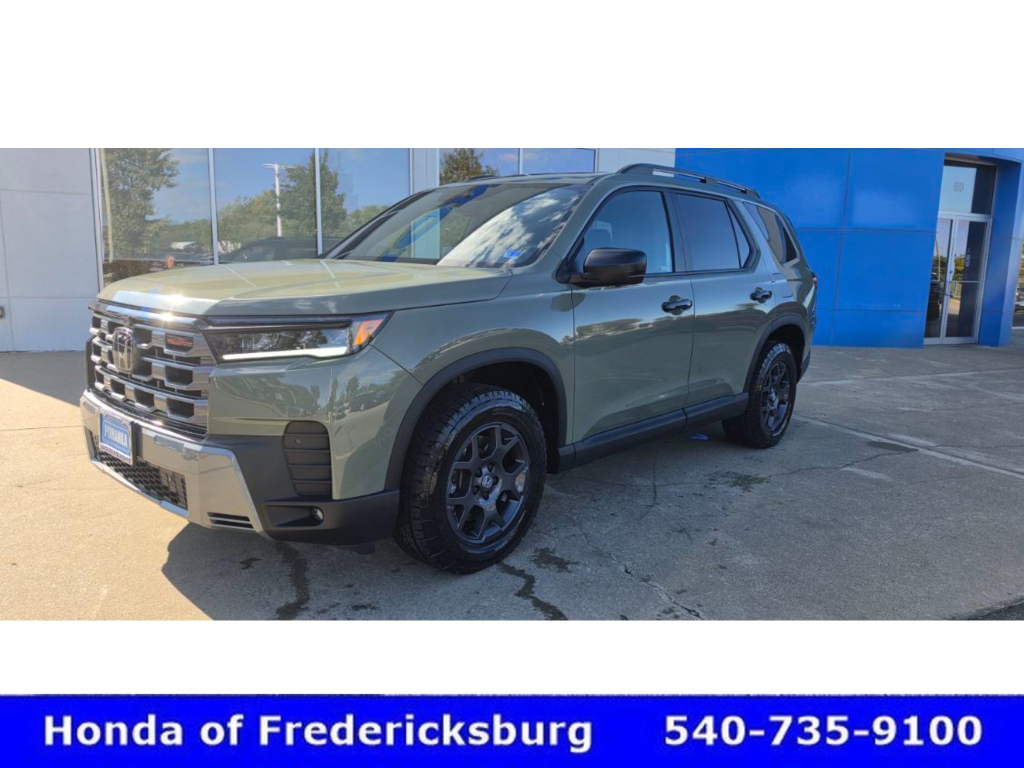 Used 2026 Honda Pilot TrailSport image 2