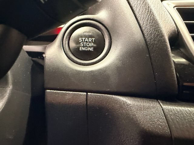 Used 2015 MAZDA MAZDA3 i SV FWD image 20