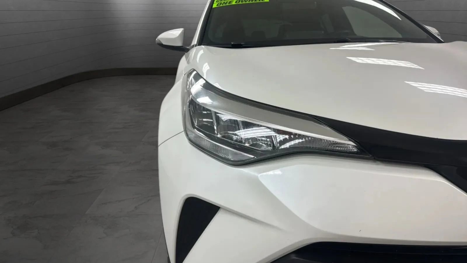 Used 2021 Toyota C-HR XLE FWD image 32