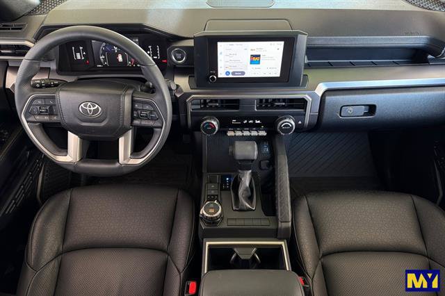 Used 2025 Toyota 4Runner SR5 AWD/4WD image 16