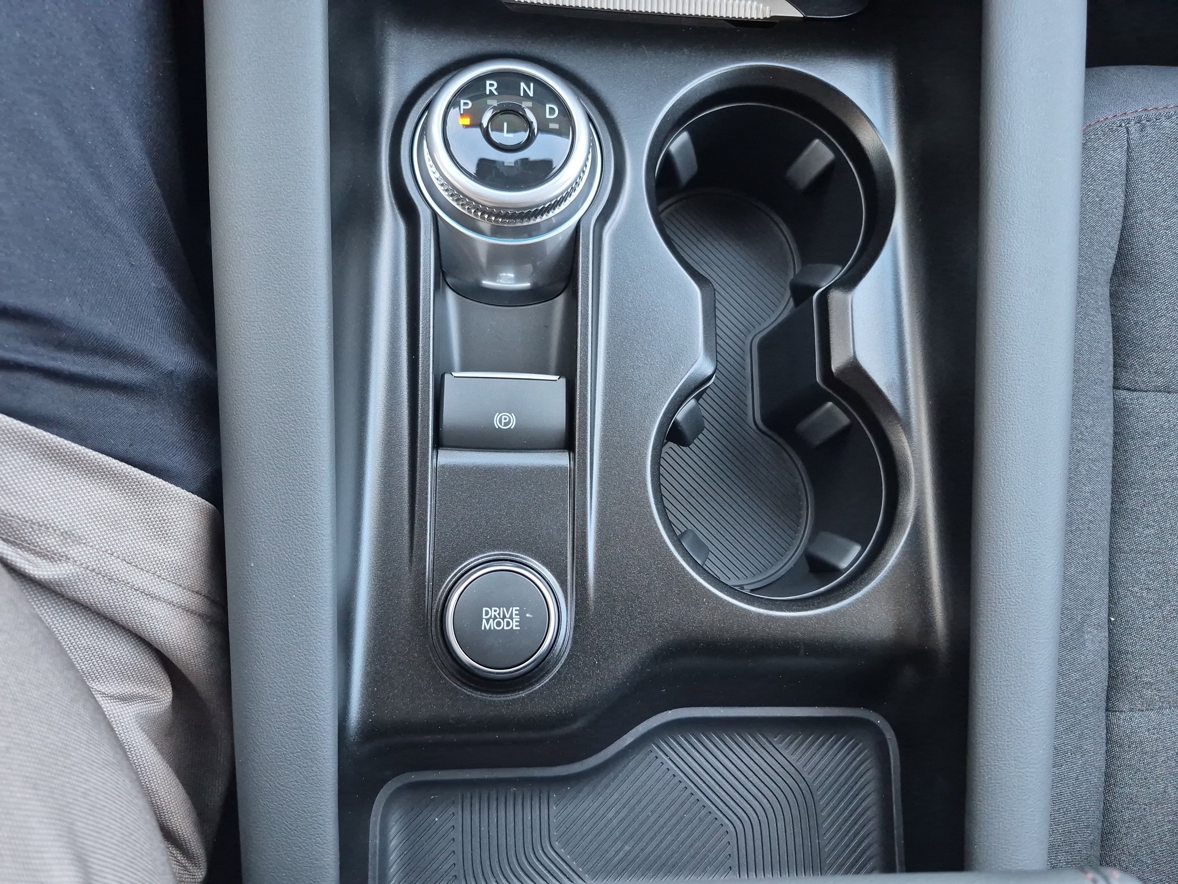 New 2025 Ford Explorer Active image 28