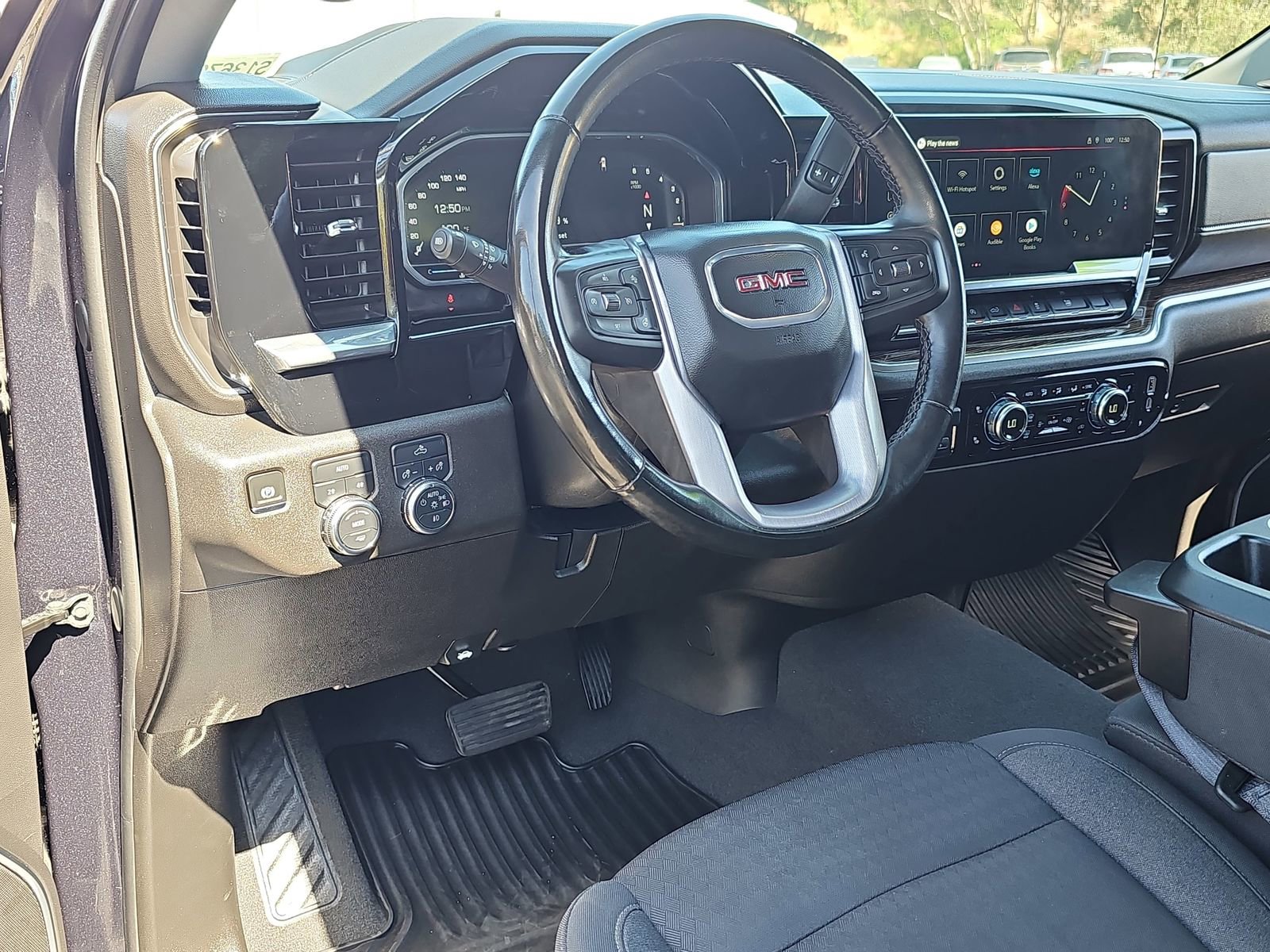 Used 2025 GMC Sierra 1500 Elevation image 15