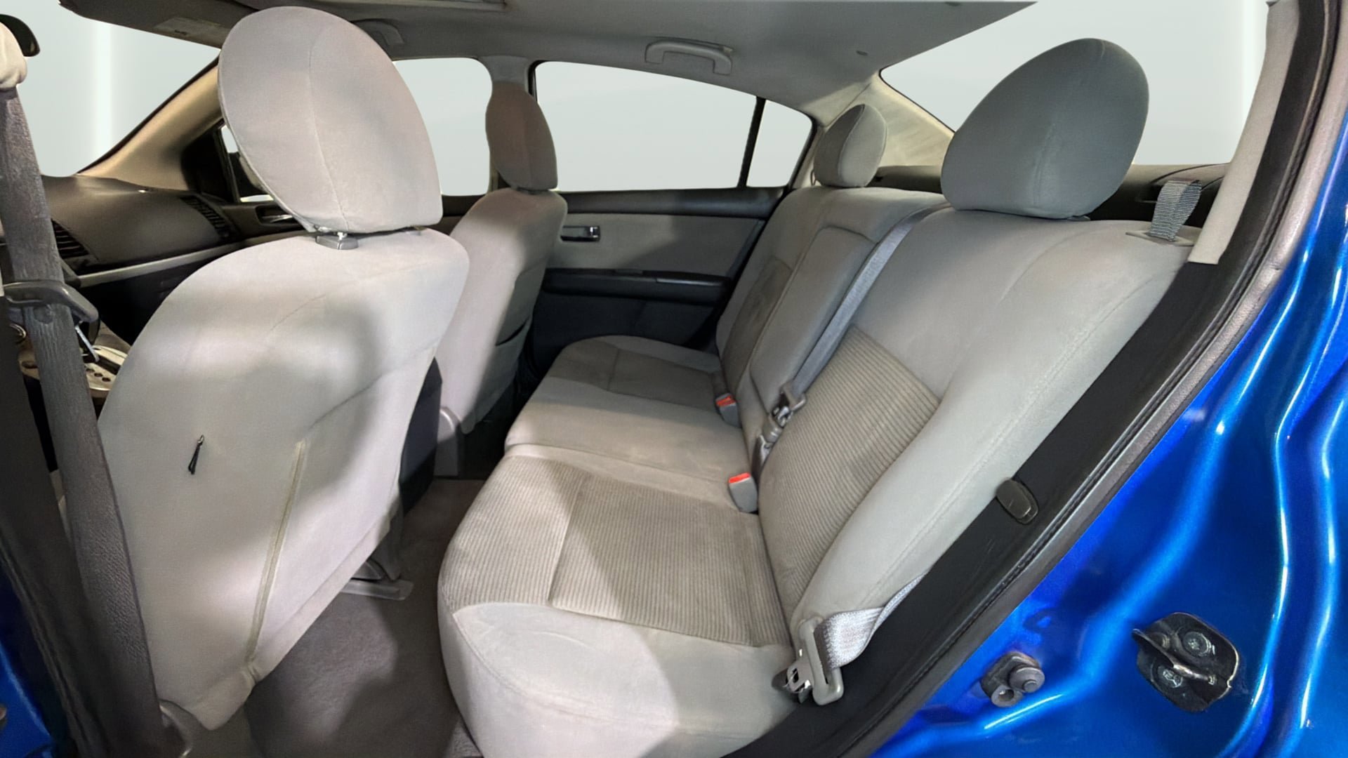 Used 2012 Nissan Sentra 2.0 SR w/ Special Edition Pkg FWD image 32