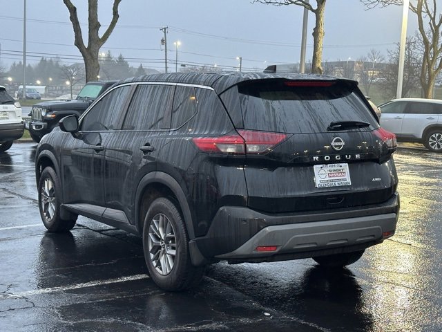 Used 2023 Nissan Rogue S image 6