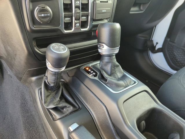 Used 2023 Jeep Wrangler Unlimited w/ Convenience Group image 30