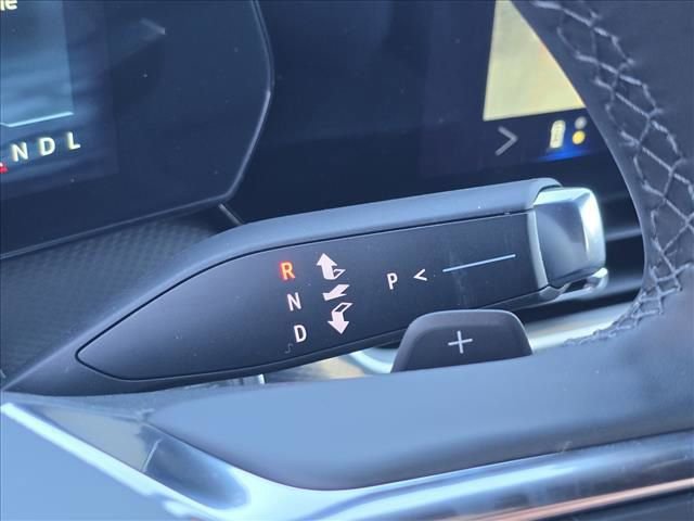 New 2026 Chevrolet Equinox LT w/ Convenience Package II image 32