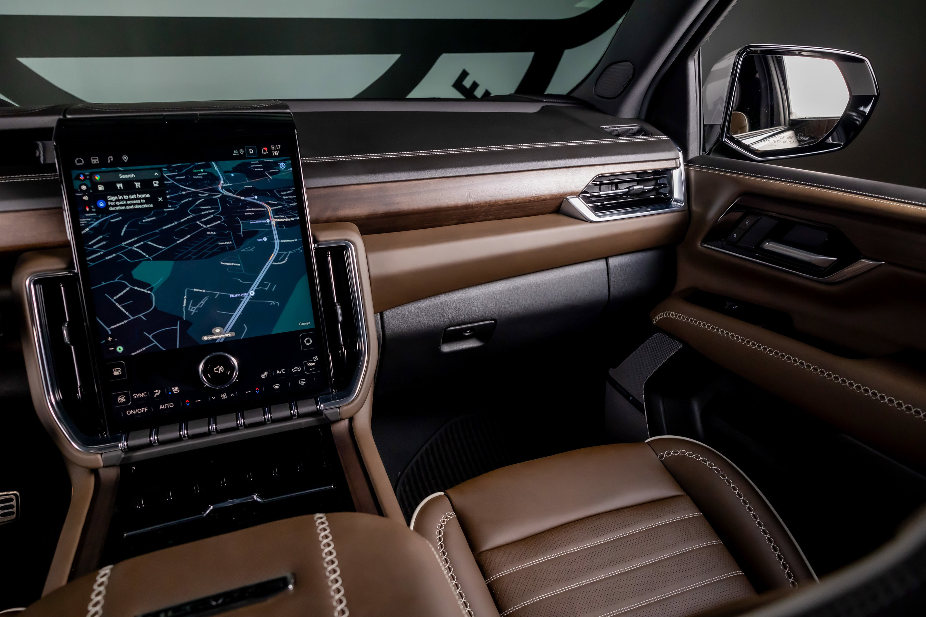 Used 2025 GMC Yukon Denali Ultimate image 7