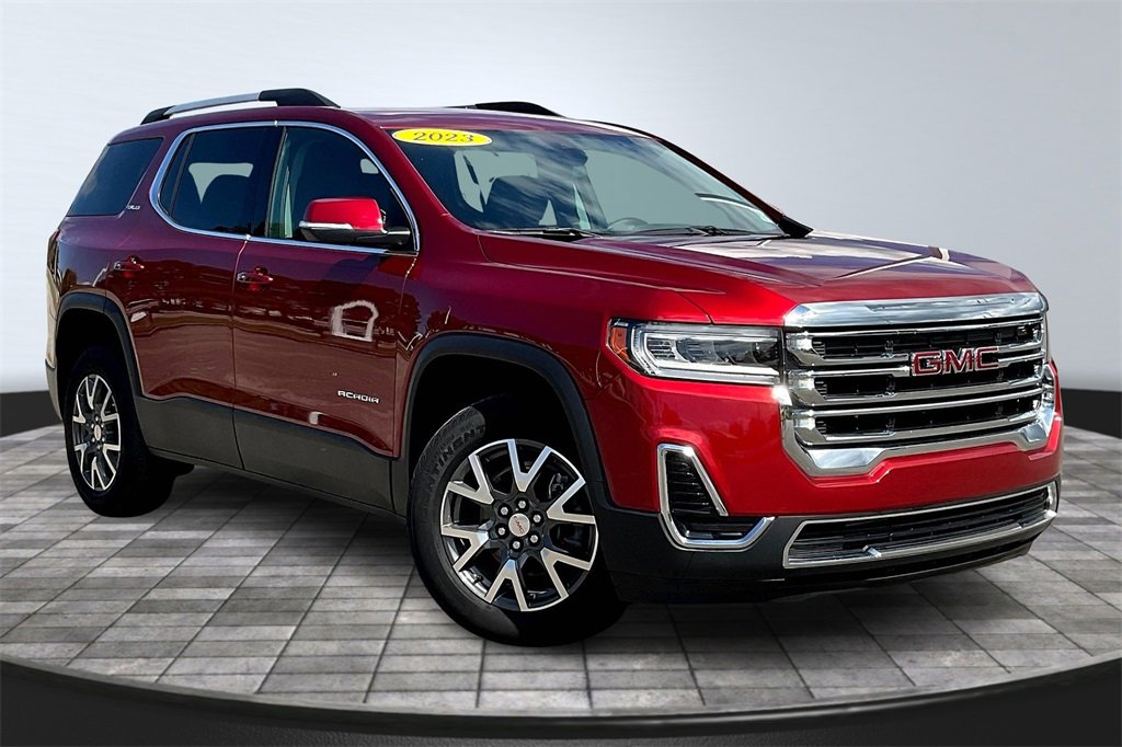 Used 2023 GMC Acadia SLE w/ Driver Convenience Package image 12