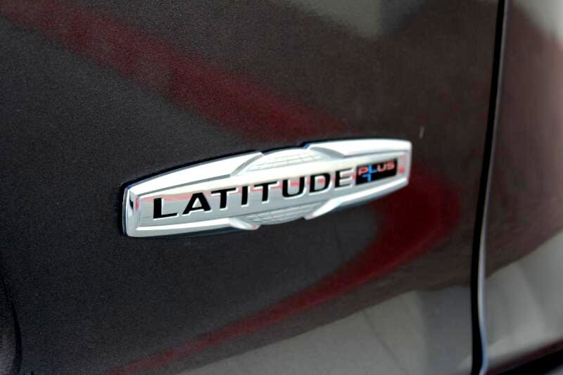 Used 2021 Jeep Cherokee Latitude Plus image 23