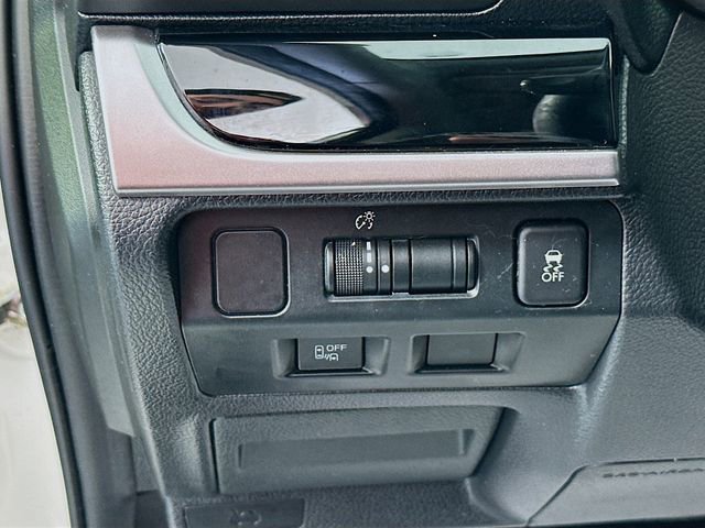 Used 2017 Subaru Crosstrek 2.0i Limited image 10