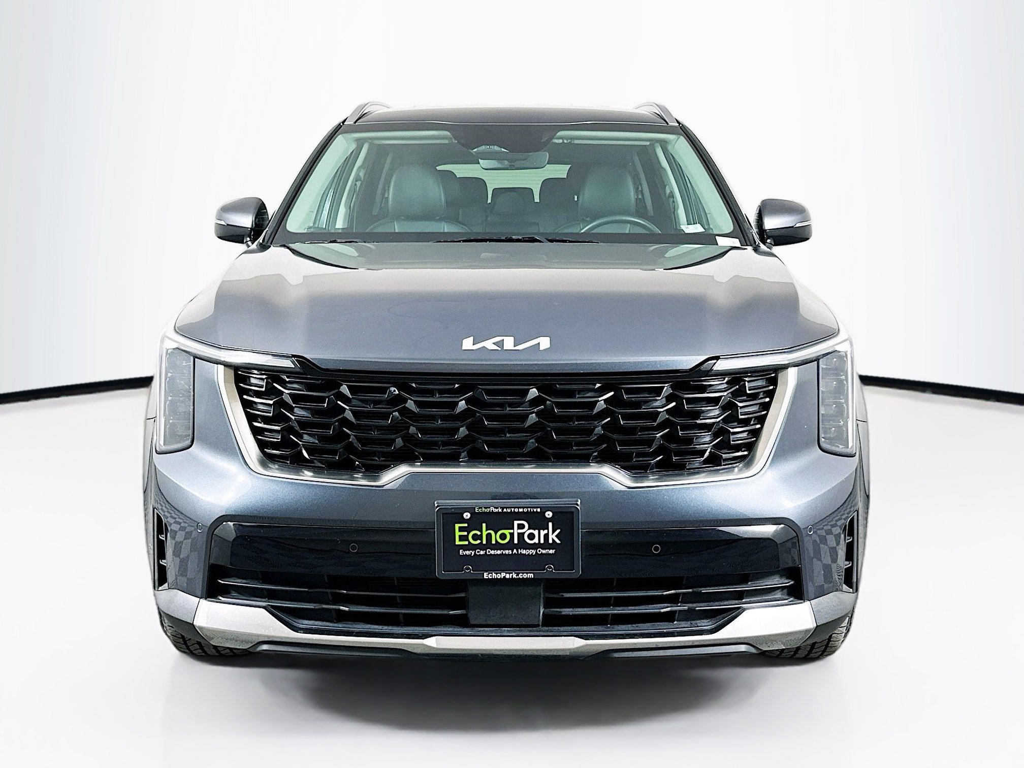 Used 2024 Kia Sorento S image 2