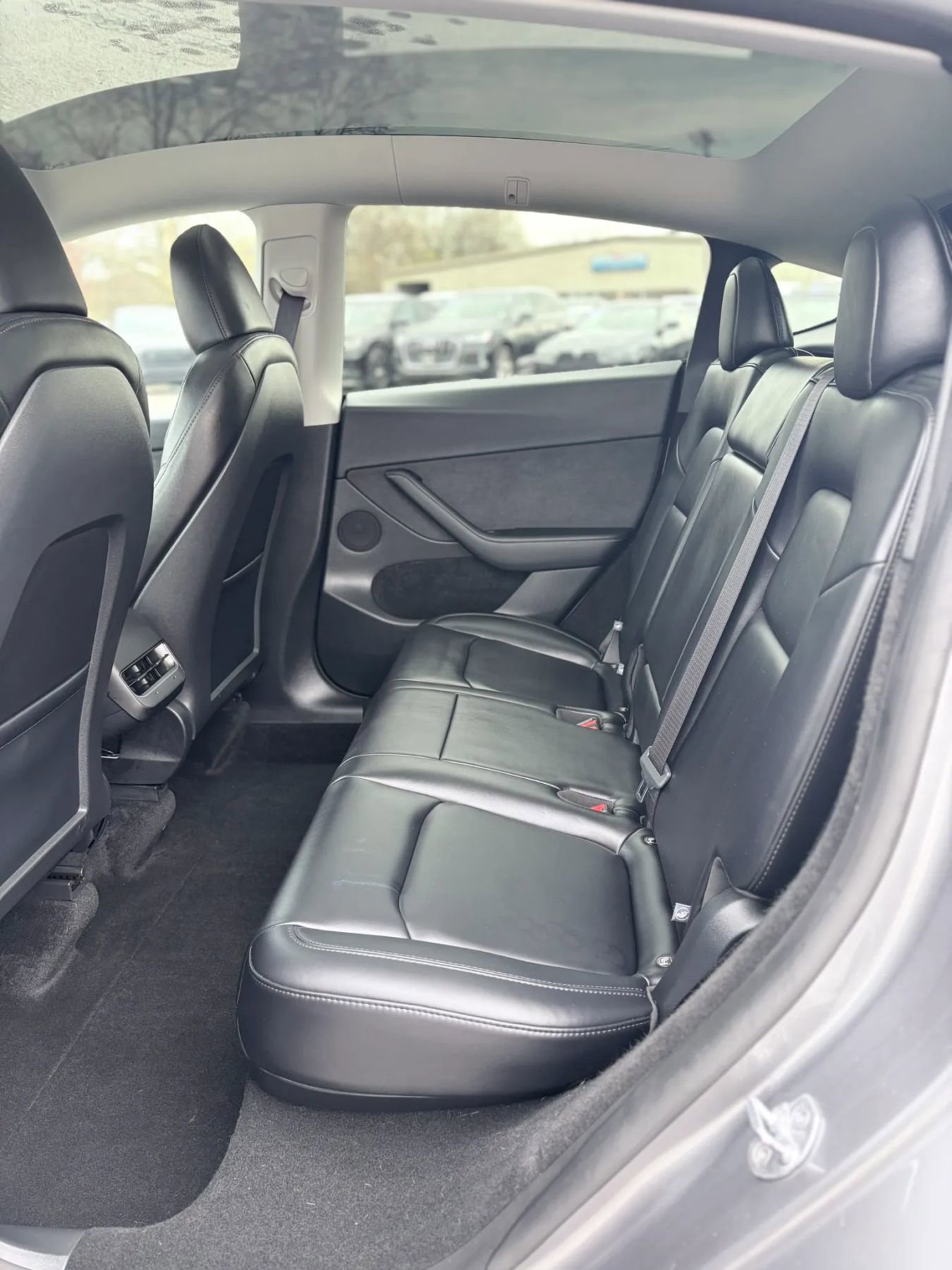 Used 2025 Tesla Model Y Performance image 28