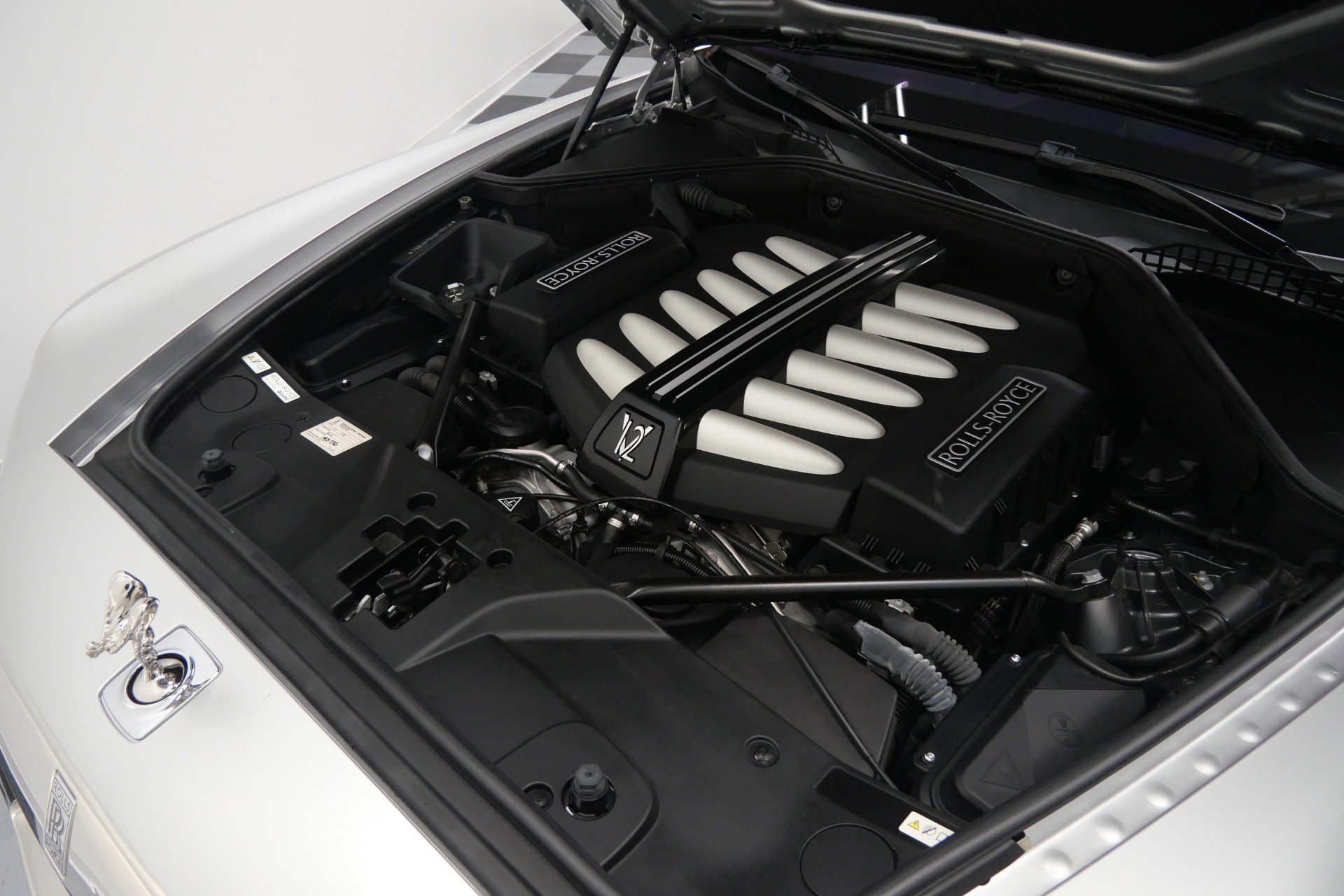 Used 2013 Rolls-Royce Ghost RWD image 43