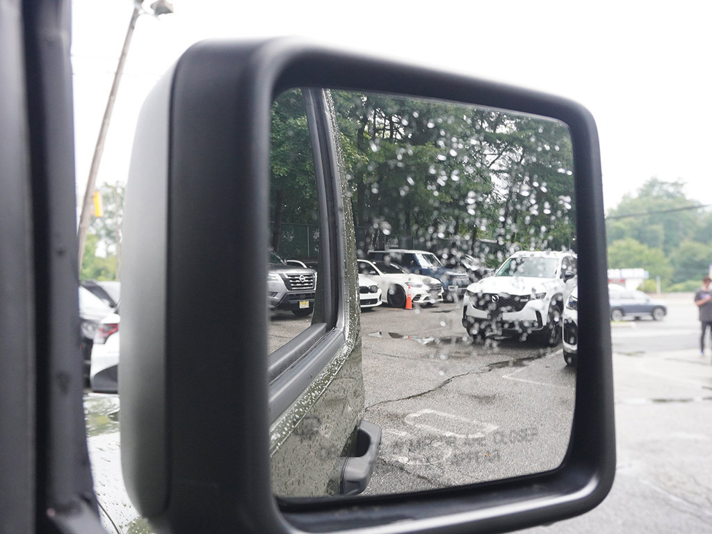 Used 2022 Jeep Wrangler Unlimited Sahara AWD/4WD image 35