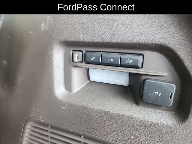 Used 2020 Ford Explorer Platinum w/ Premium Technology Package image 36