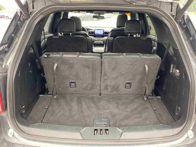 Used 2020 Ford Explorer XLT w/ Equipment Group 202A AWD/4WD image 22