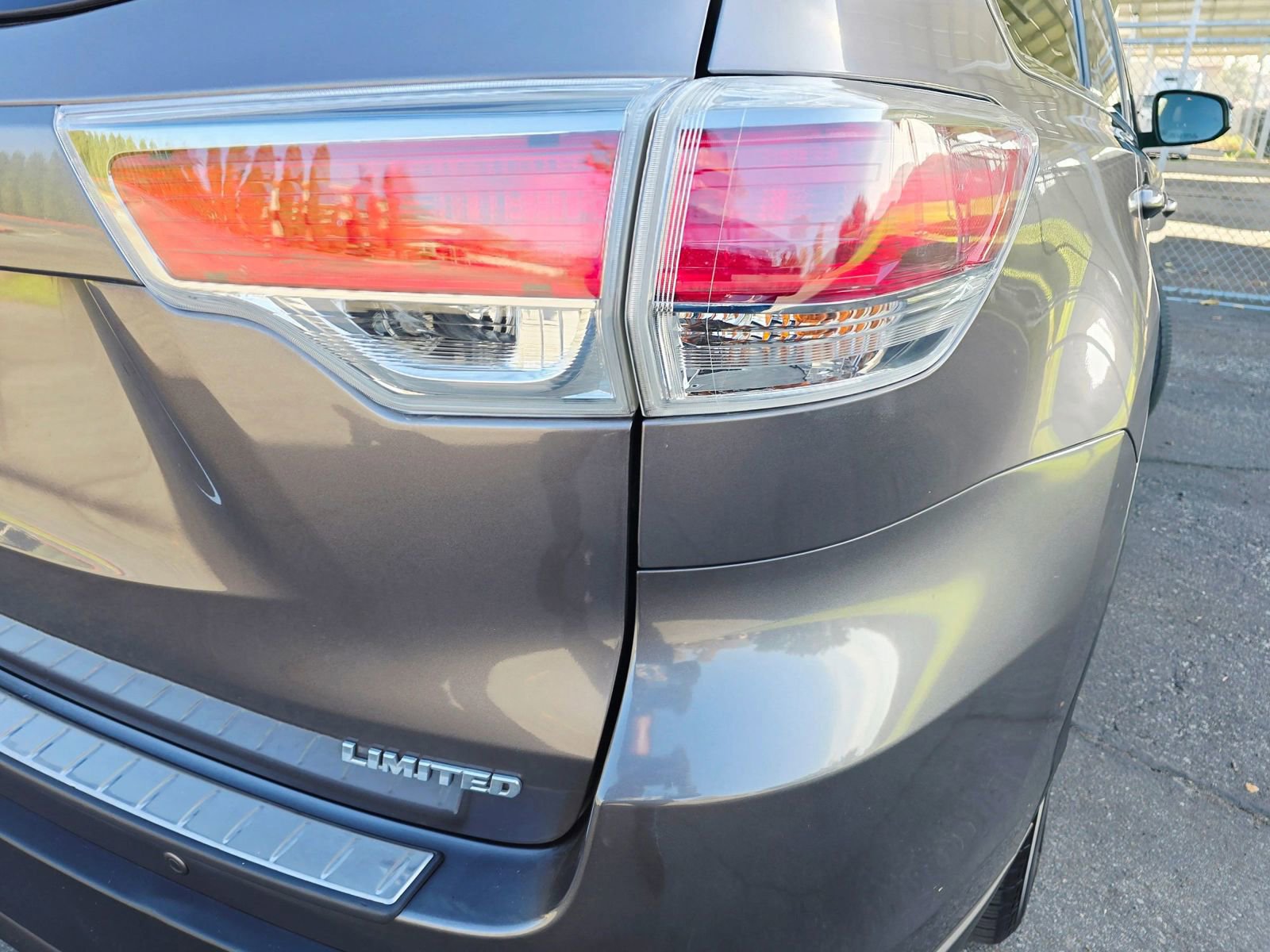 Used 2016 Toyota Highlander Limited image 53