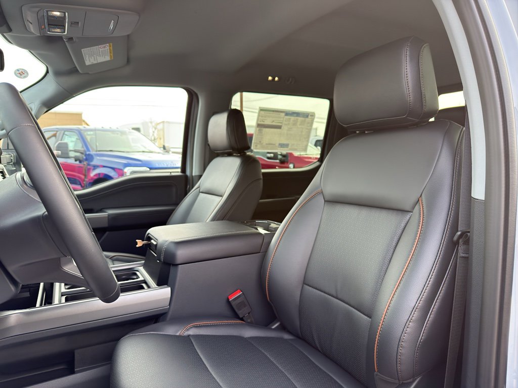 New 2026 Ford F350 Lariat w/ Black Appearance Package image 11