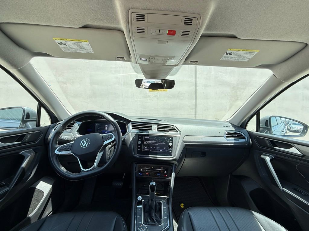 Used 2023 Volkswagen Tiguan SE AWD/4WD image 10