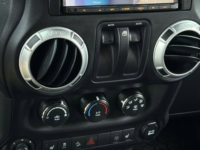 Used 2015 Jeep Wrangler Sahara AWD/4WD image 25
