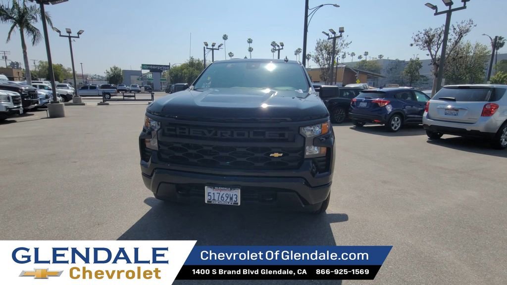 Used 2024 Chevrolet Silverado 1500 Custom image 3