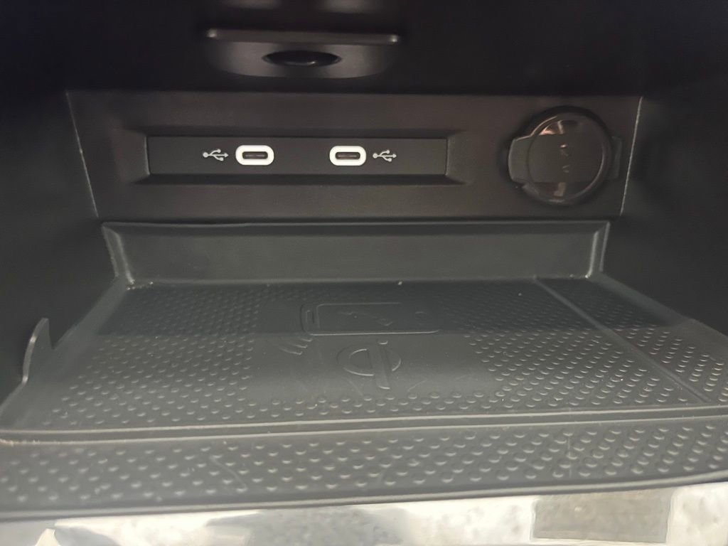 Certified 2024 Volkswagen Tiguan SEL R-Line w/ MDO Package, Two-Row AWD/4WD image 15