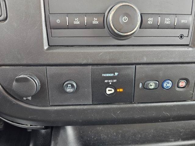 Used 2022 GMC Savana 4500 w/ Power Convenience Package RWD image 17