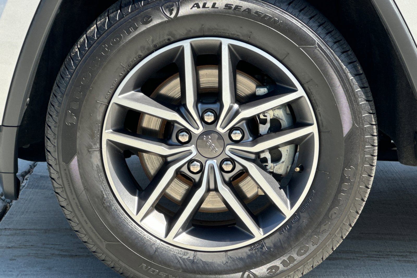 Certified 2021 Jeep Grand Cherokee Limited w/ Luxury Group II image 27