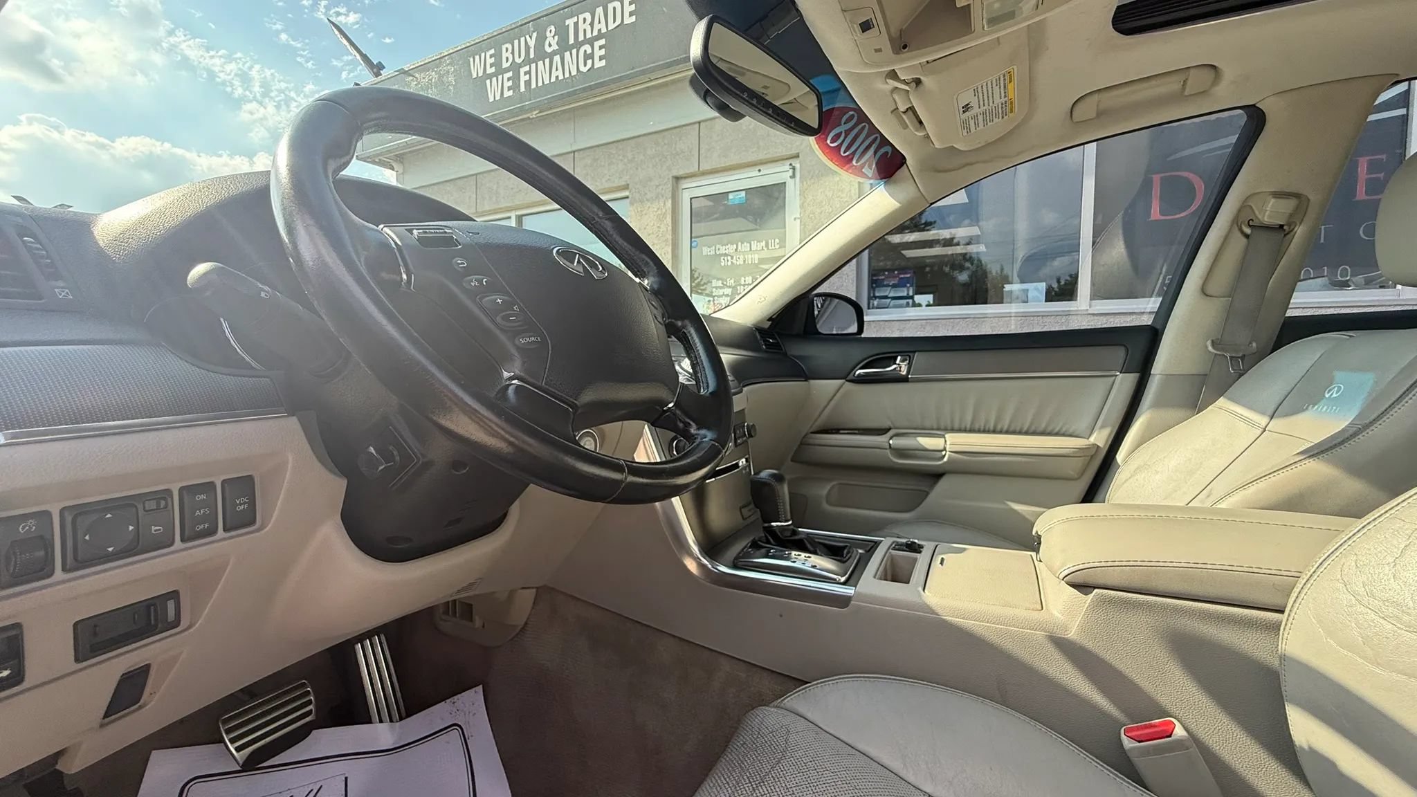 Used 2008 INFINITI M35 w/ Technology Pkg RWD image 10