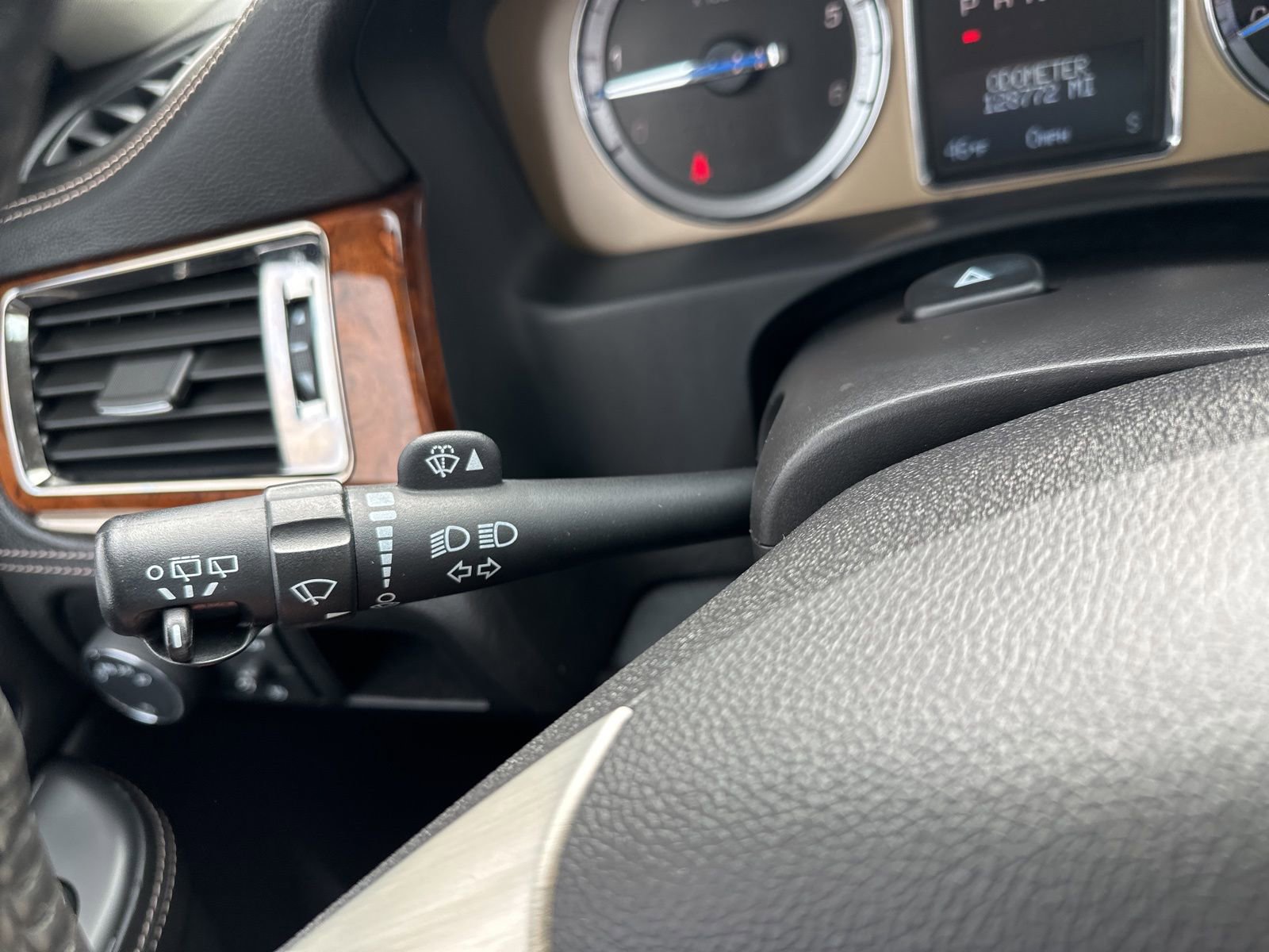 Used 2014 Cadillac Escalade ESV Platinum AWD/4WD image 54