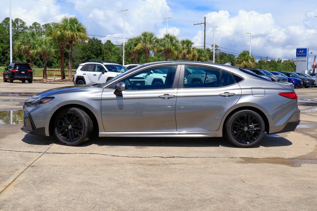 Used 2026 Toyota Camry SE FWD image 26