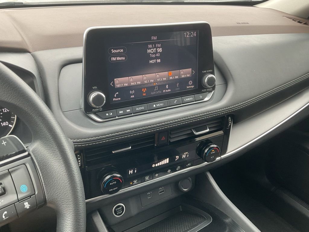 Used 2022 Nissan Rogue SV image 13