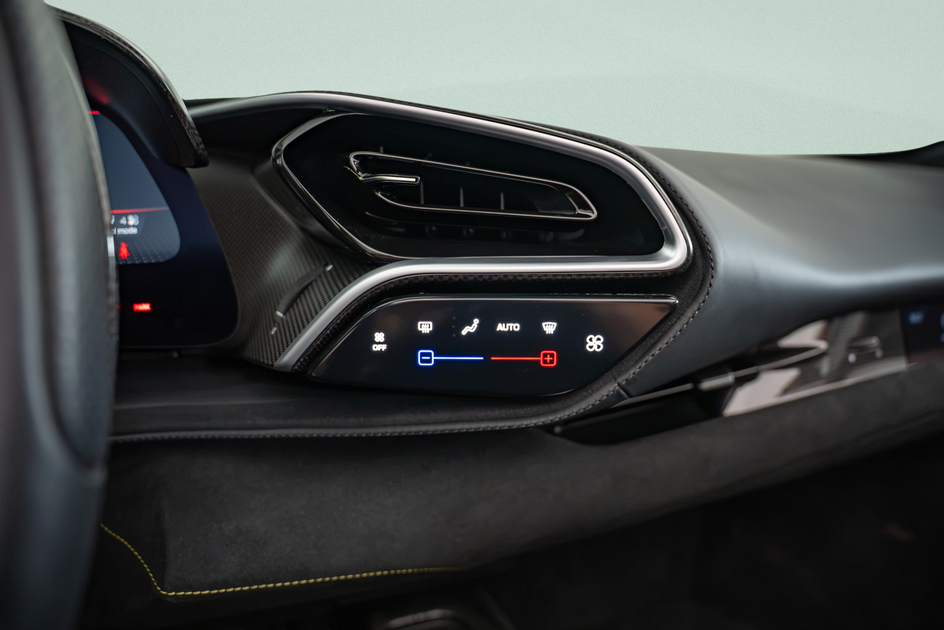 Used 2024 Ferrari 296 GTS RWD image 16