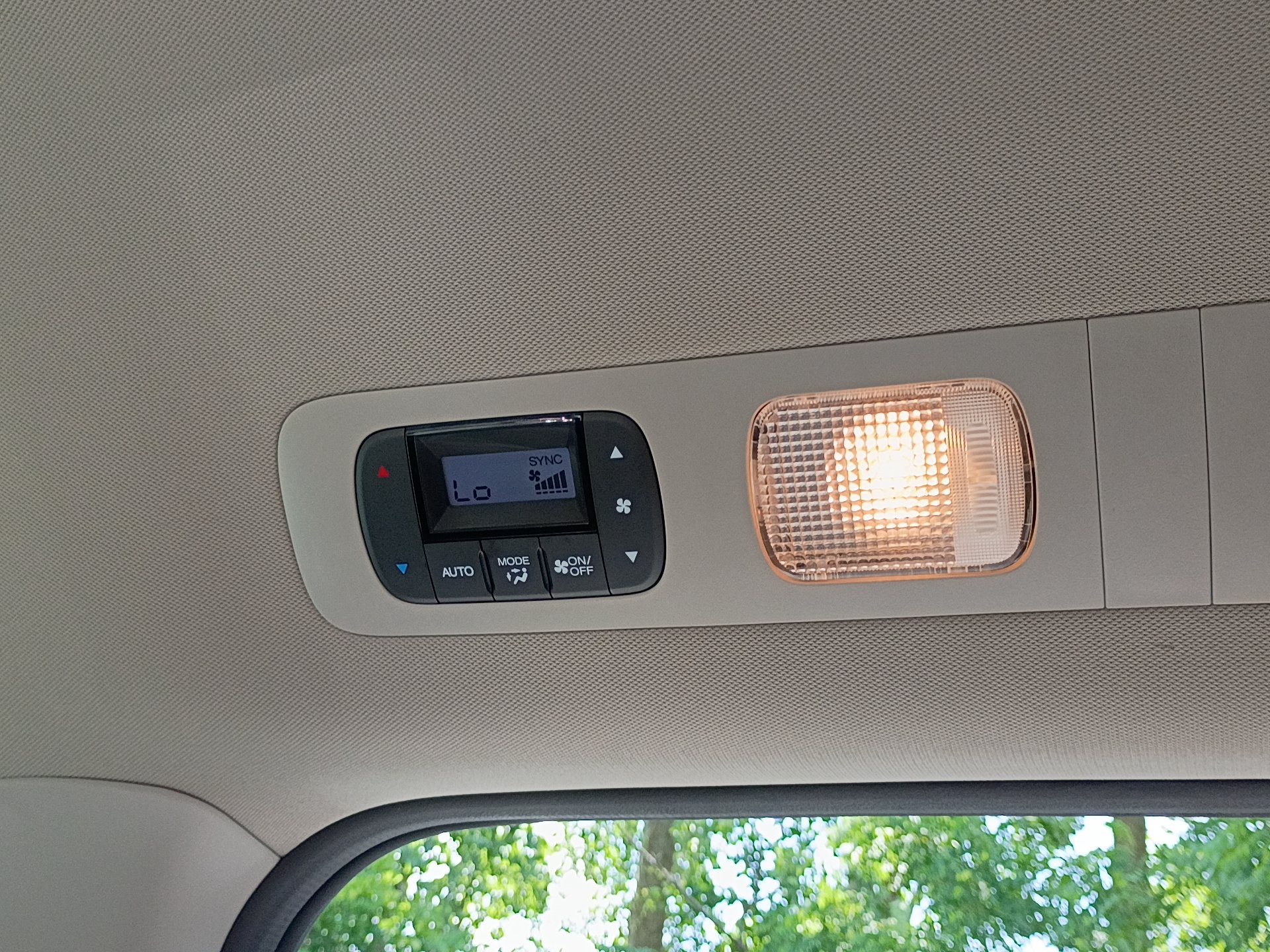 Used 2014 Honda Odyssey EX image 20
