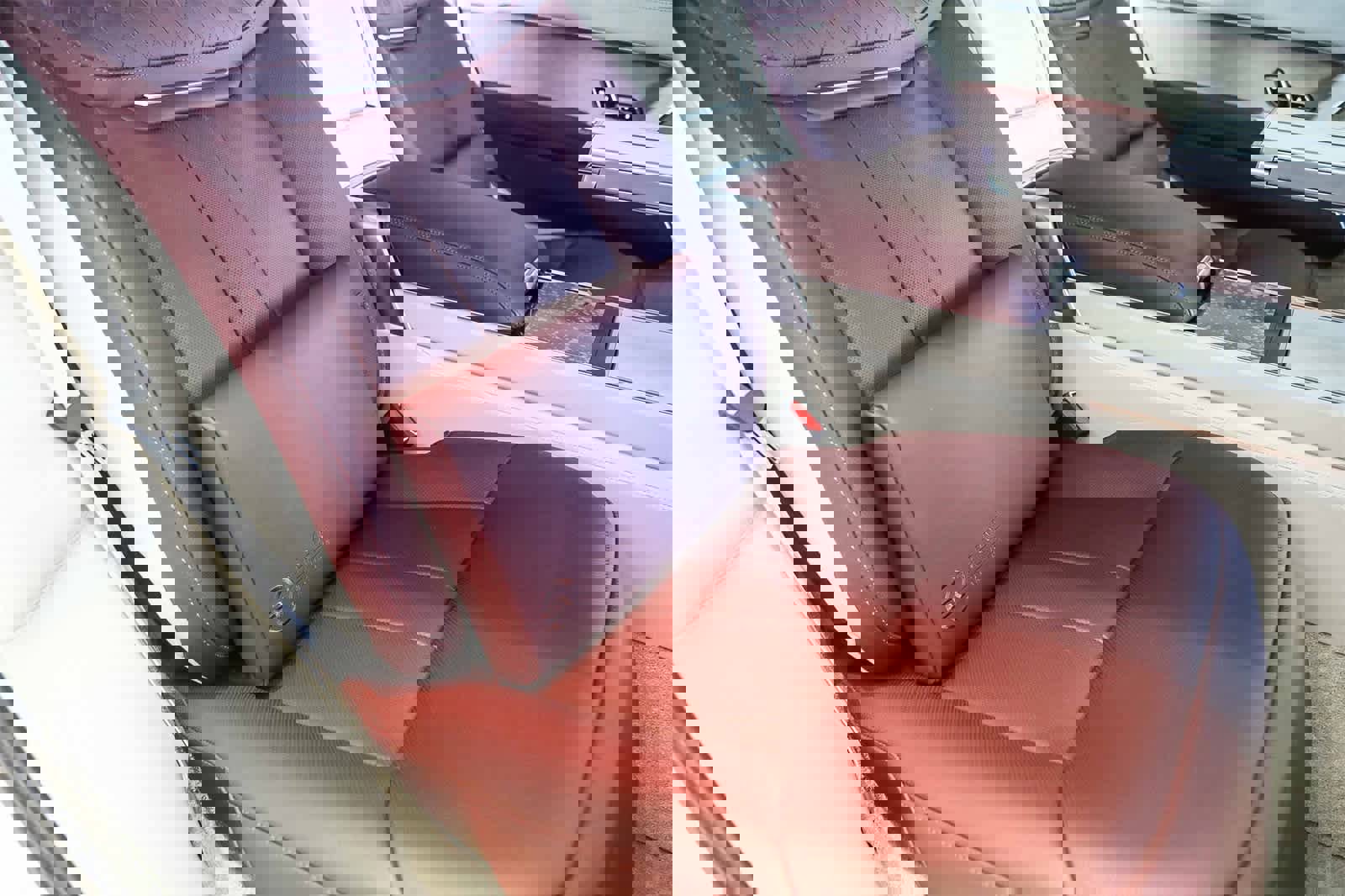 New 2024 Land Rover Range Rover SV image 42