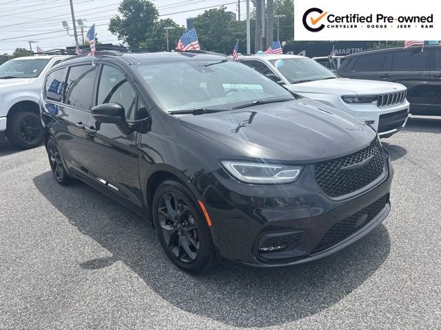 Used 2021 Chrysler Pacifica Touring w/ S Appearance Package FWD image 6