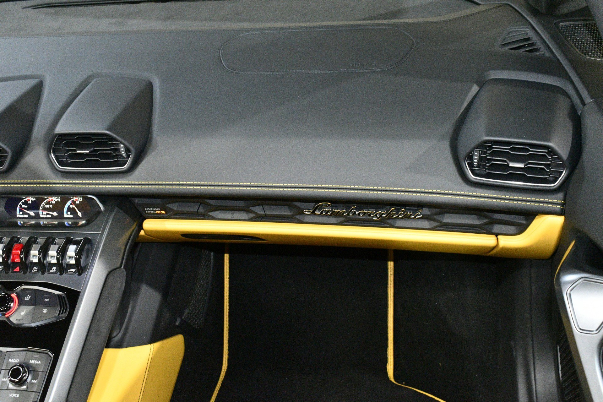 Used 2018 Lamborghini Huracan LP 580-2 image 24