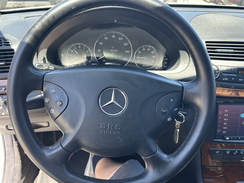 Used 2005 Mercedes-Benz E 500 Sedan image 14