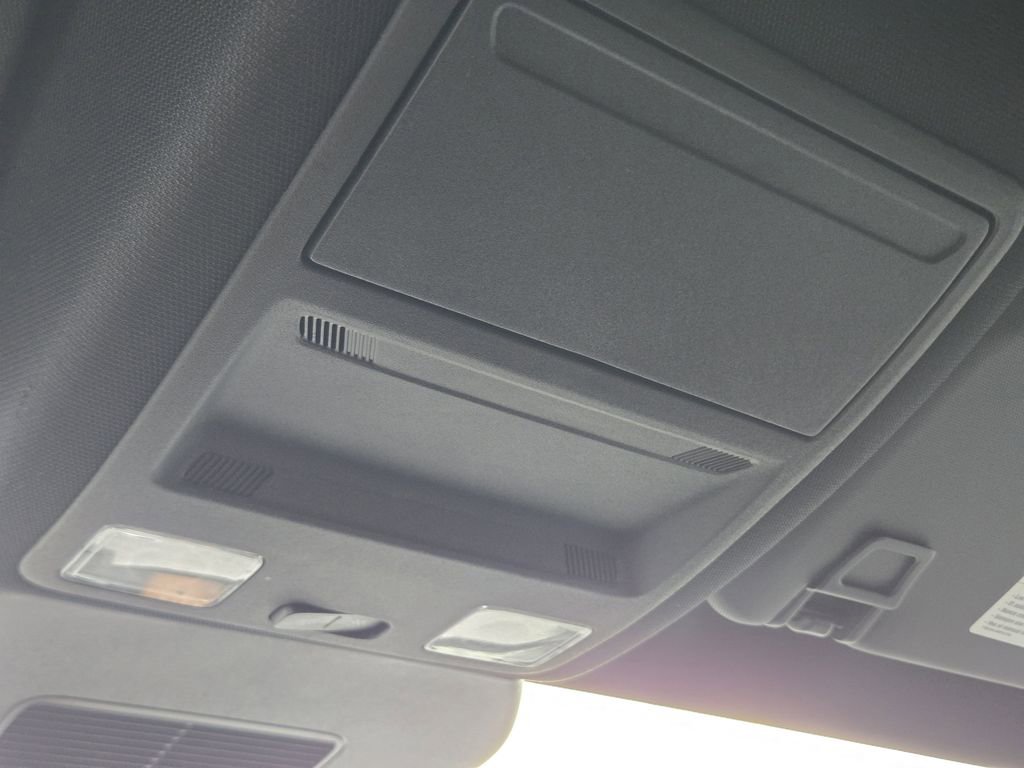 Used 2025 Ford Escape ST-Line image 30