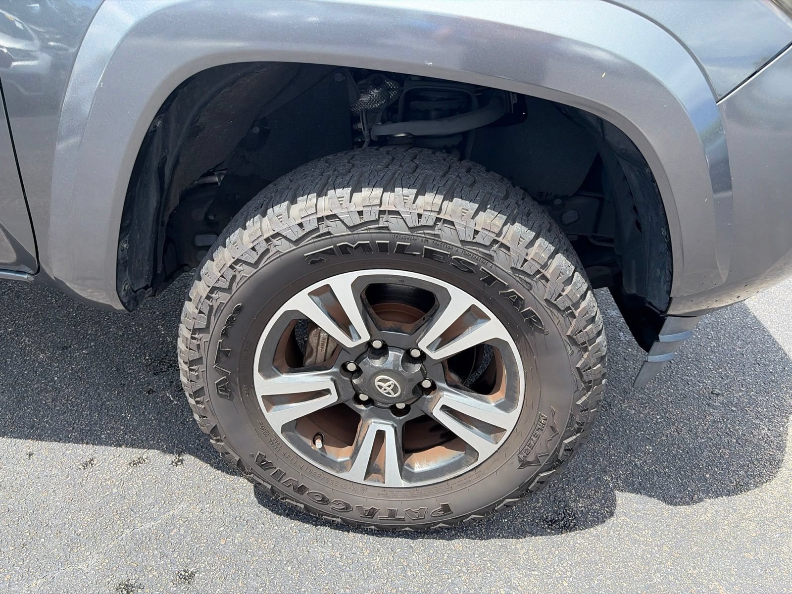 Used 2018 Toyota Tacoma TRD Sport RWD image 9