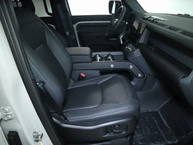Used 2026 Land Rover Defender 110 S AWD/4WD image 29